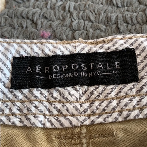 Tan shorts - Picture 2 of 3